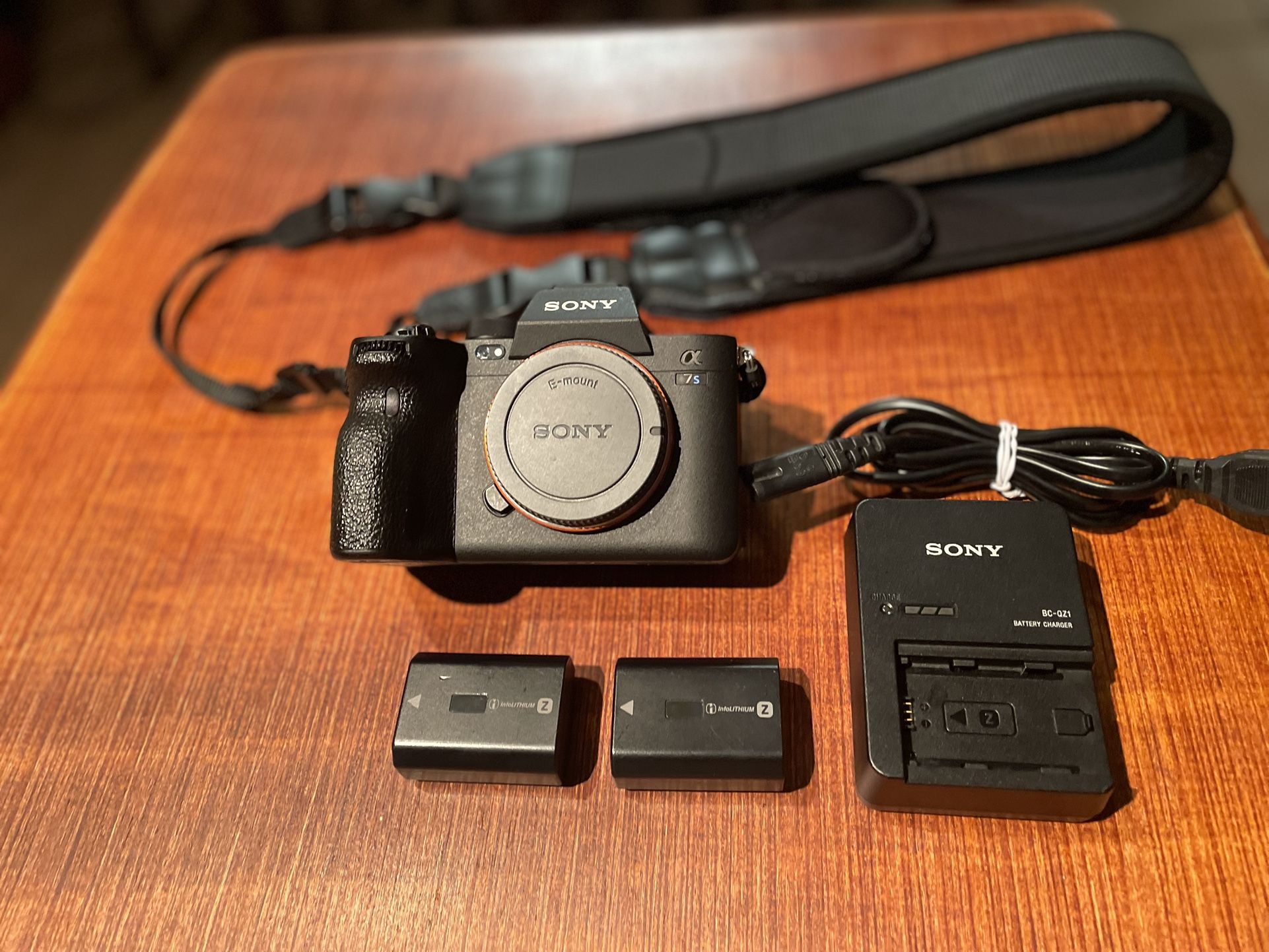 A7s iii Sony … 2 oem batteries & charger, lens, ef-e adapter OBO Best Offer, Shutter Count: 307