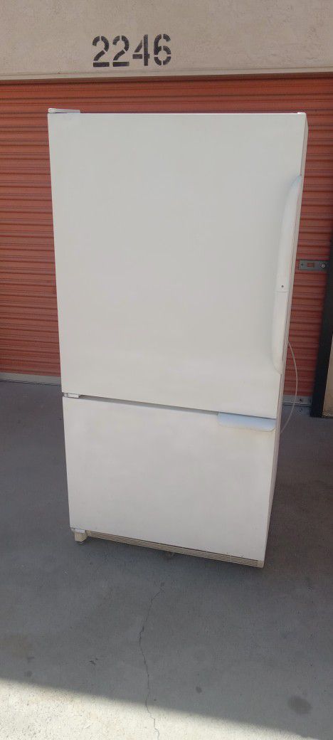Amana French Door Refrigerator Excellent Condition Delivery 