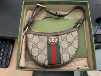 Gucci GG Supreme Top Handle Bag  📍9830 Fondren Rd📍