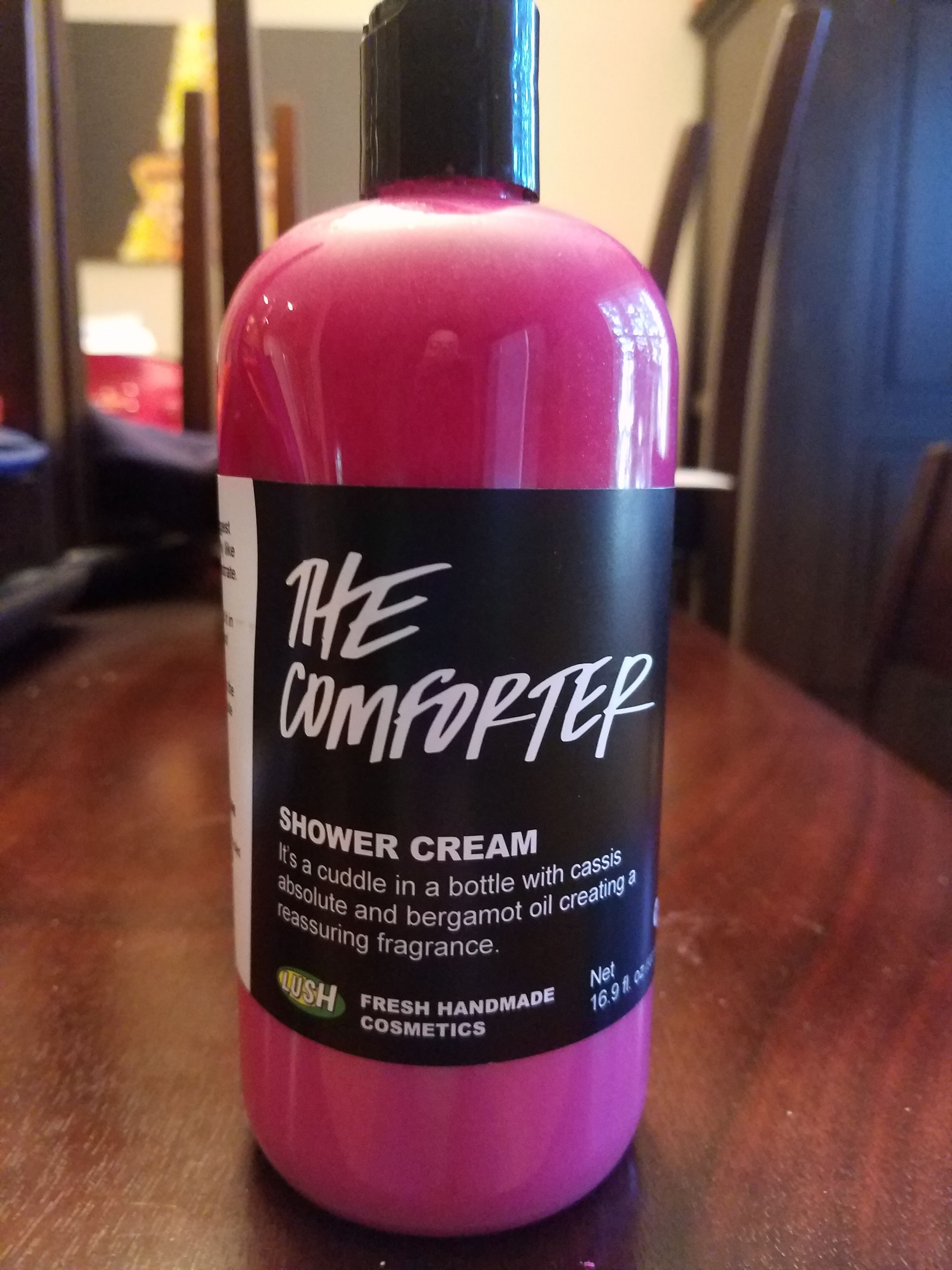 NEW LUSH The Comforter Shower Cream