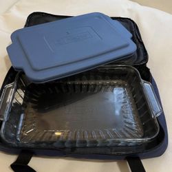 3 Qt Bakeware With Insulated Carrying Case