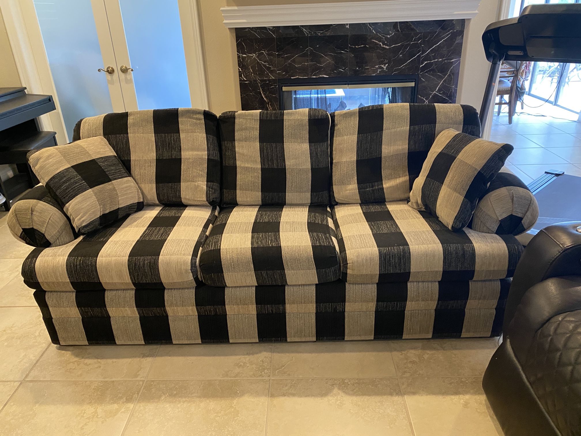 Sofa With Coffee Table