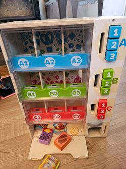 Melissa and Doug vending machine