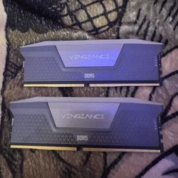 Corsair 32 GB DDR5 Ram