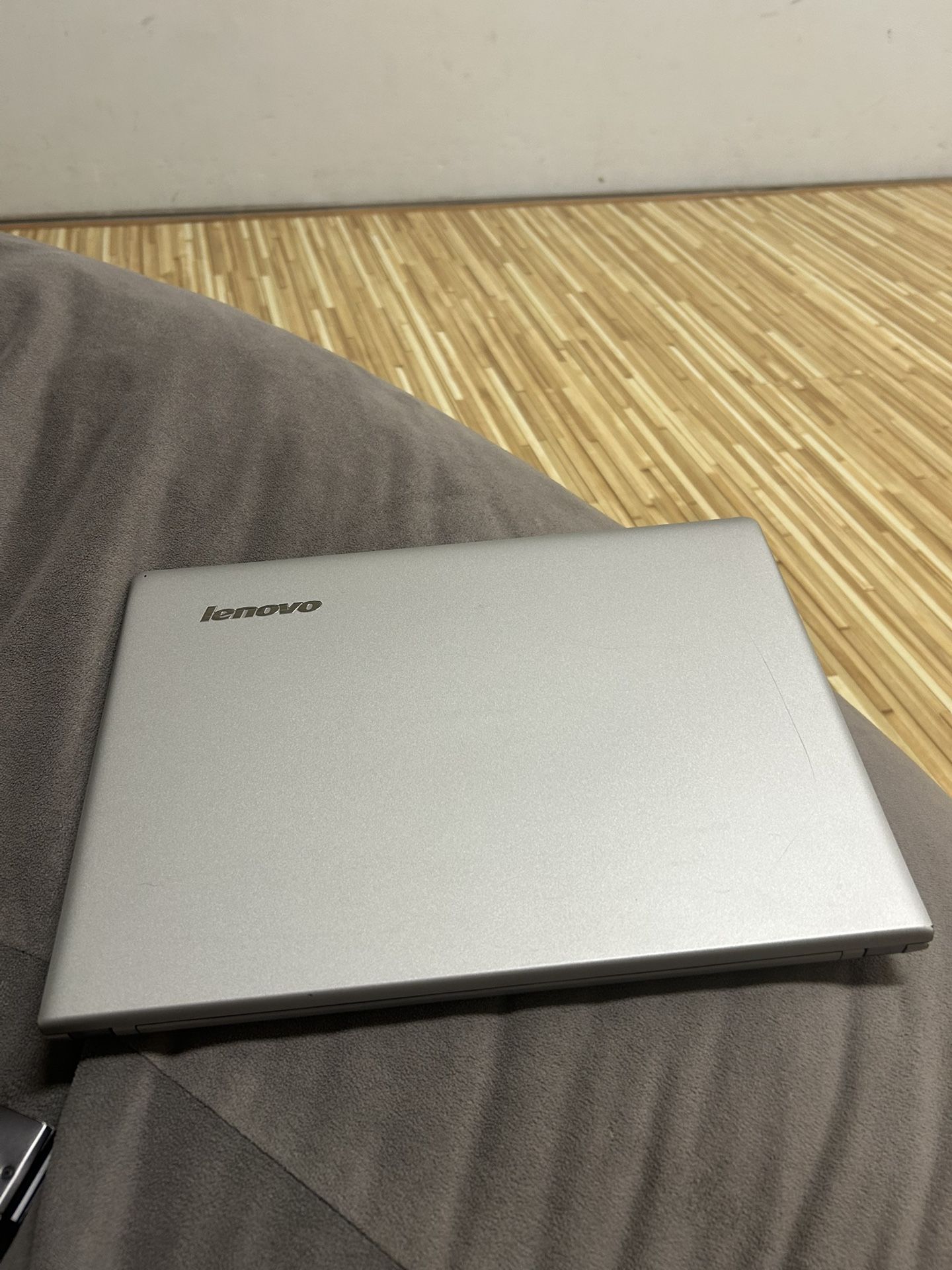 Lenovo Laptop
