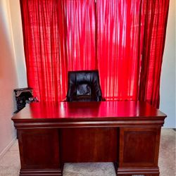 Beautiful Solid Wood Desk