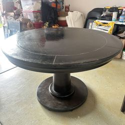Round Dining Table/Poker Table