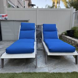 Pool Lounge Chairs Includes Cushions -MUST GO