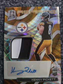 Kenny Pickett Panini Spectra Rookie Patch Auto Card /25