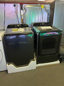 Samsung black washer and dryer large capacity set