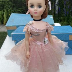 Madame Alexander "Elise" Ballerina Doll-1653-17"-Original Box-Auburn-Blue Eyes Adorable