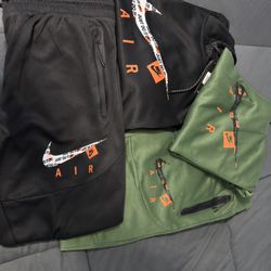 Nike Sweatsuits 