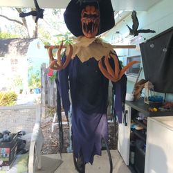 Halloween Decoration - Scare Crow