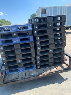 Plastic pallets