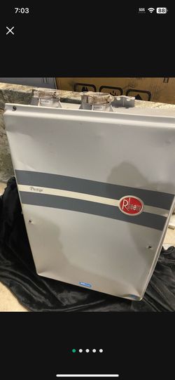 Rheem Tankless LP Gas Water Heater