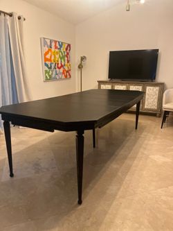 Dining room table - Antique - Hardwood