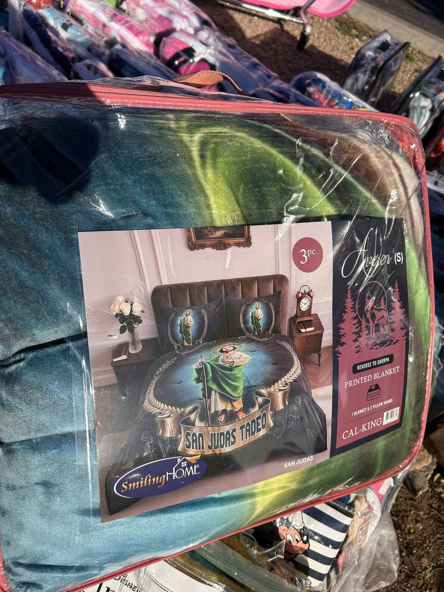 Blankets. 84 Ave Indian School. 602//413//5795