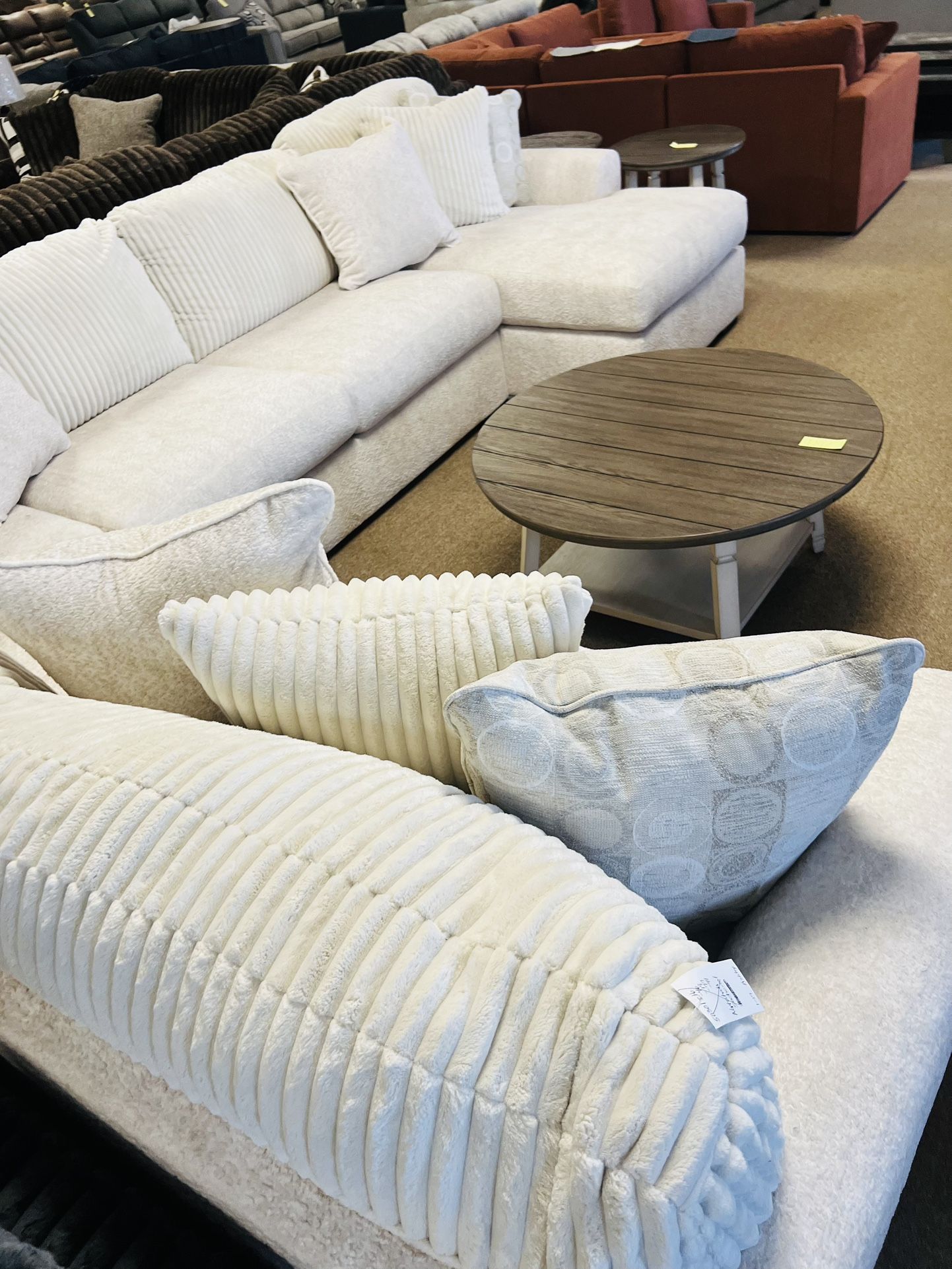Cozy Stunning Nice Sectional!