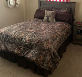 Full size head board + bed frame + mattress