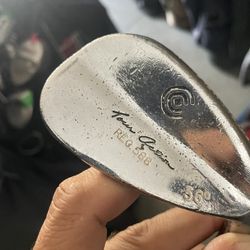 Cleveland golf sand wedge 56 deg in right hand