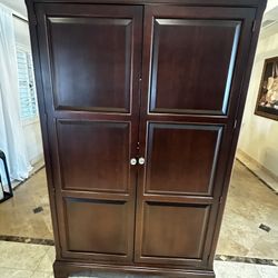 Beautiful Pottery Barn Solid Wood Armoire/Wardrobe/Entertainment Center