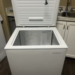 Freezer INSIGNIA 