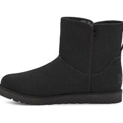Cory II Genuine Shearling Lined Boot