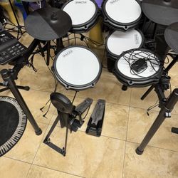 ELECTRIC DRUM SET