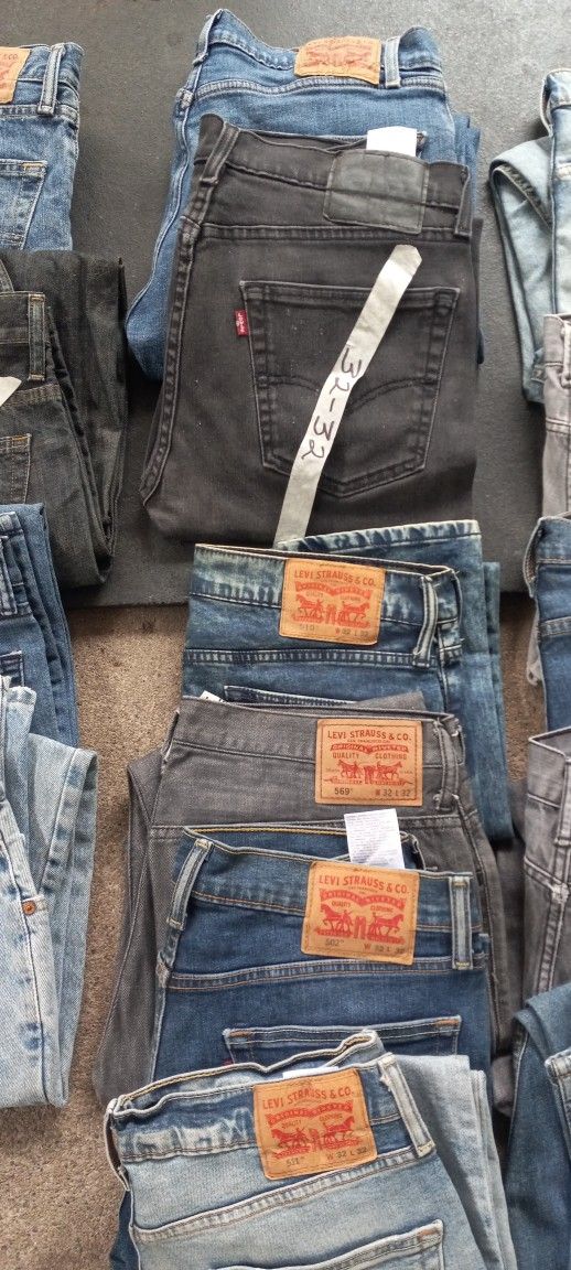 32x32  LEVIS JEANS MENS 