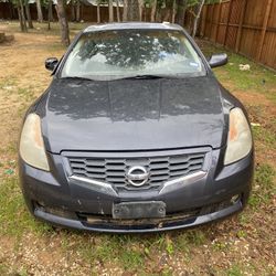 Nissan Altima Coup