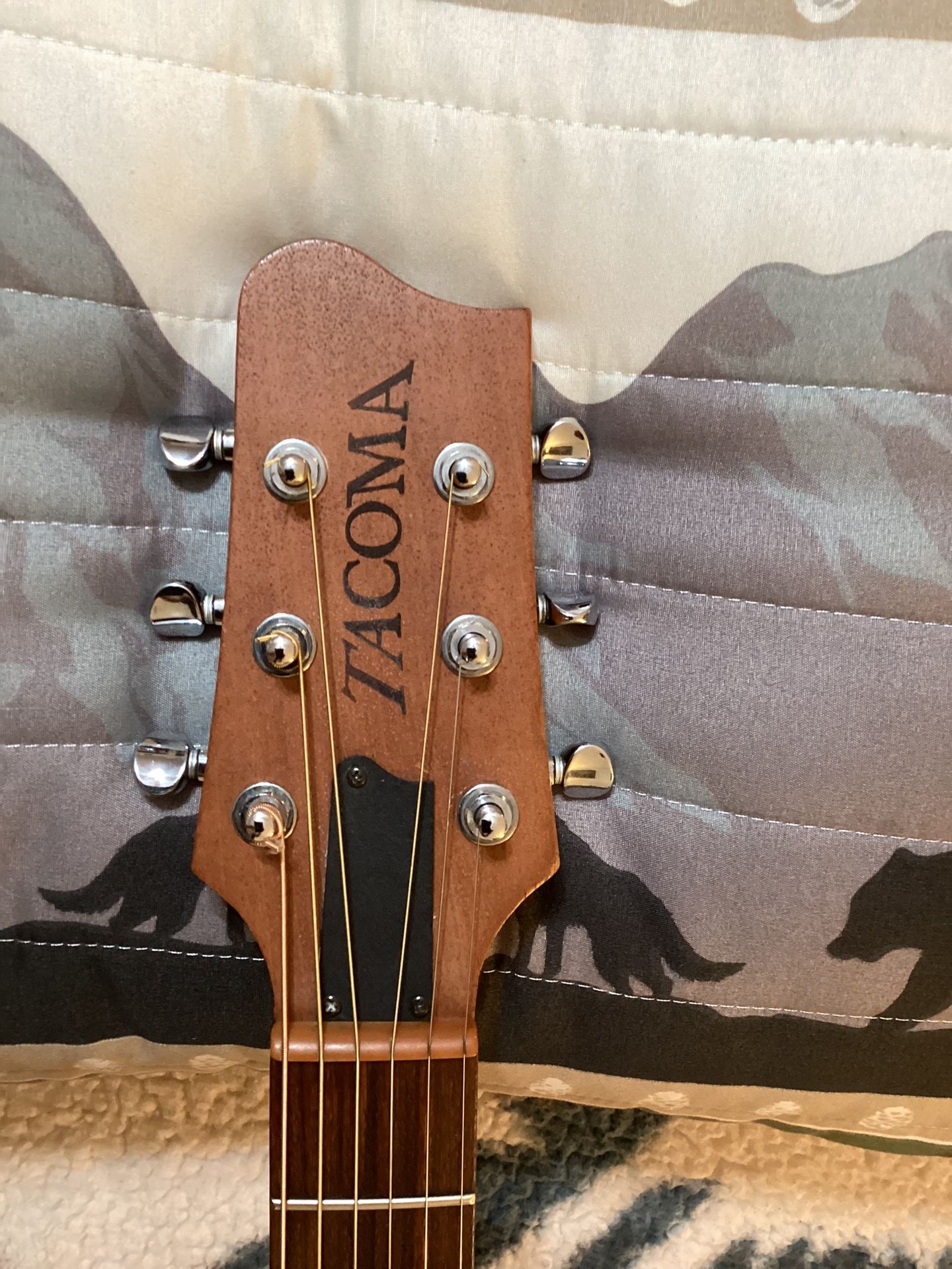 Tacoma Chief C1C Acoustic / Electric Guitar