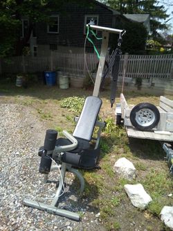 Bowflex w/leg attachment s and extra bars limited time lowered price scoop this up its a great deal for the home gym enthusiasts out there