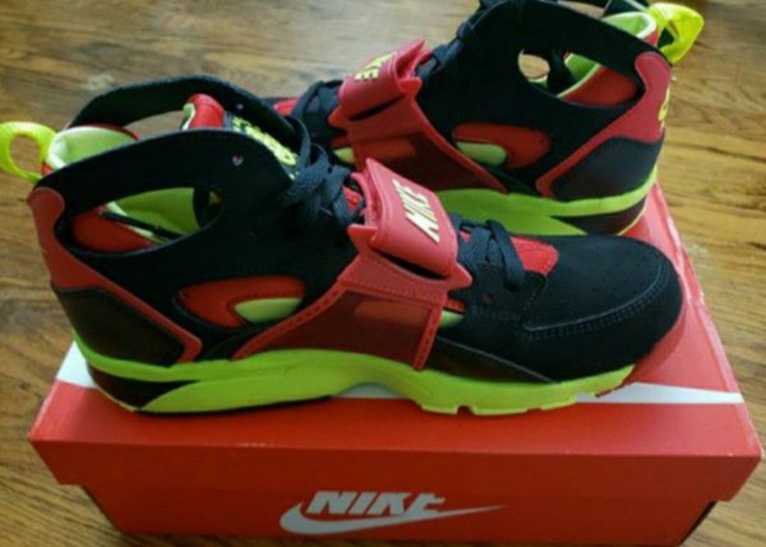 NIKE TRAINER HUARACHE