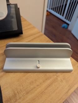 Iqunix Laptop Stand