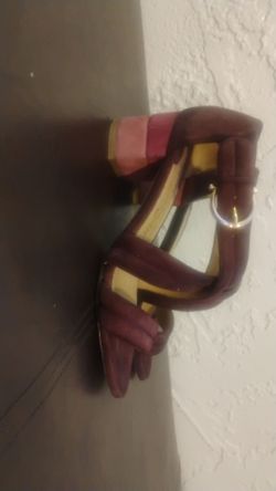 Salvatore Ferragamo Burgundy Suede Strappy Heels – Size 5