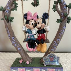  "Sweethearts in Swing" by artist Jim Shore