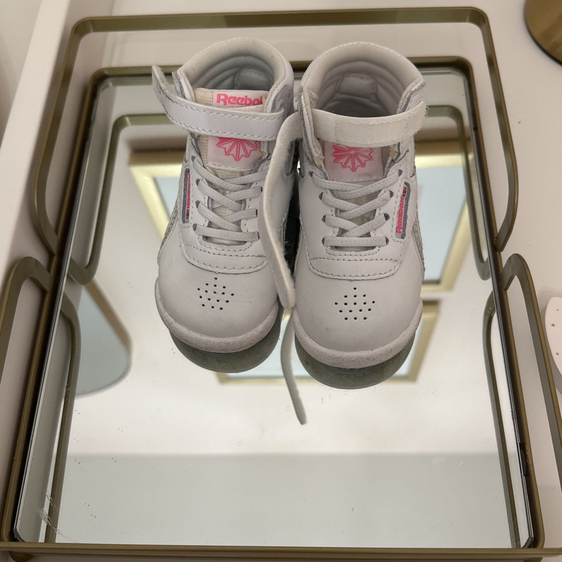 Reebok Toddler Sneakers Size 4