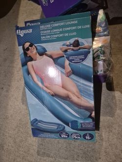 Pool float / floating speaker NWT
