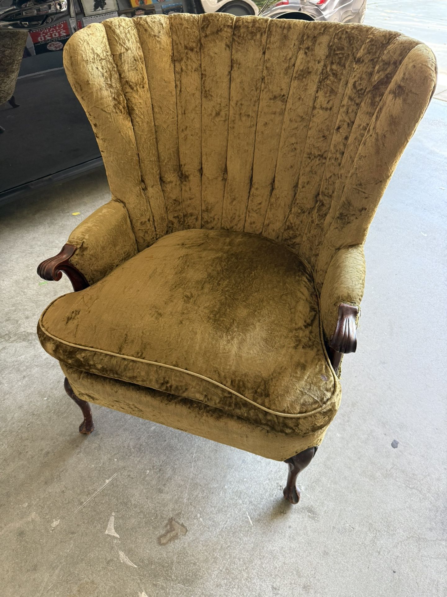 Elegant Vintage Velvet Sofa-