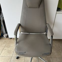Office Swivel Chair 