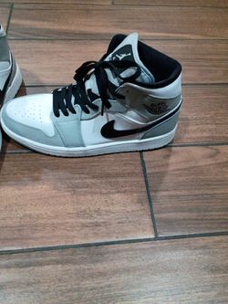 e
Air Jordan 1 Mid Light Smoke Grey Men's Size