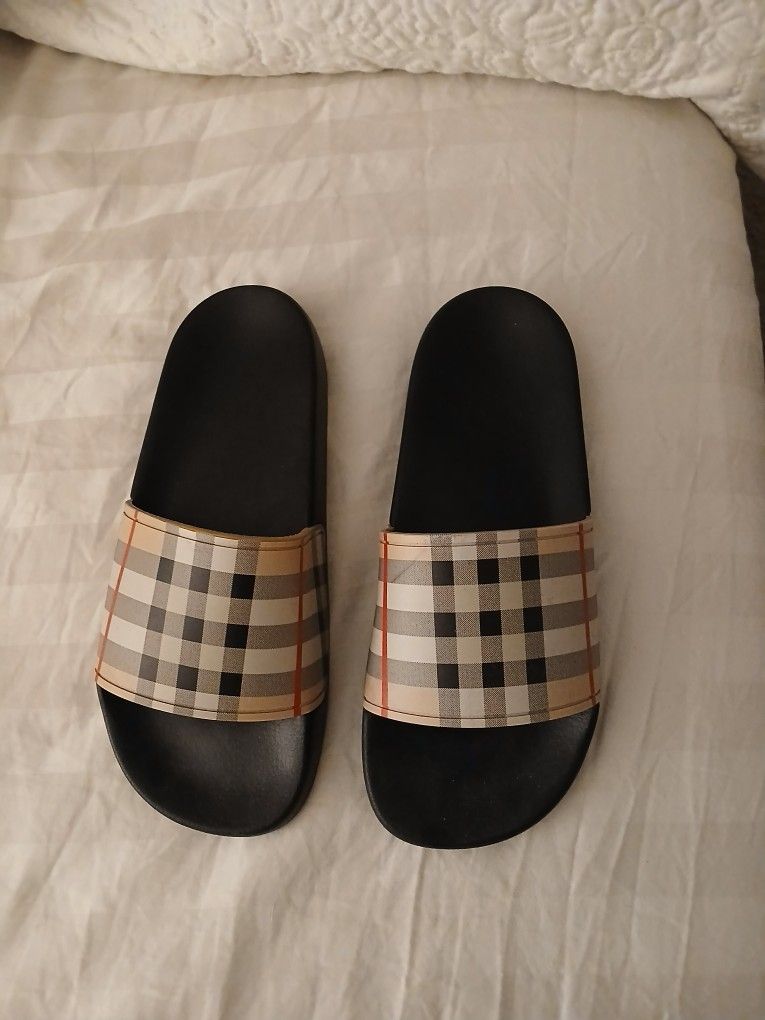 Burberry slides