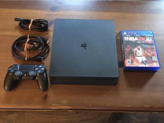 Ps4 super slim with 2 games and remote