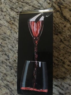Aerating wine 🍷 pourer