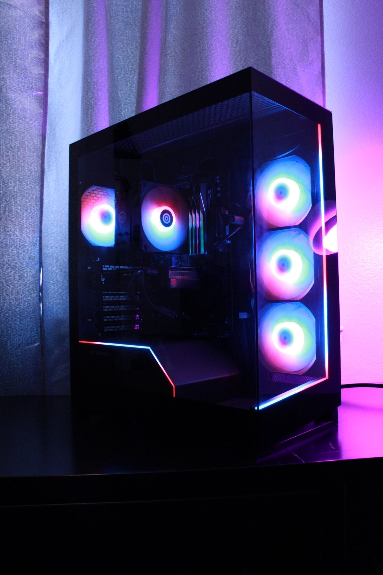 Gaming PC (4060 // Ryzen 7 8700F)