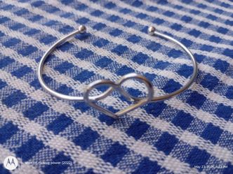 Silver  heàrt bracelet costume