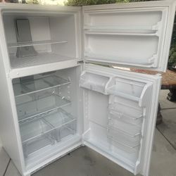Whirlpool Refrigerator 