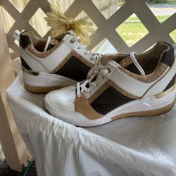 MICHAEL KORS Georgie Logo and Leather Trainer Style# 43S9GEFS2B