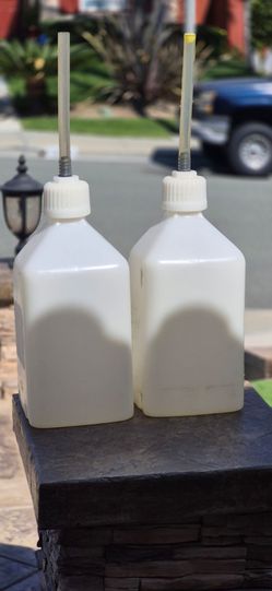 2 Utility Jug - 5-Gallon white