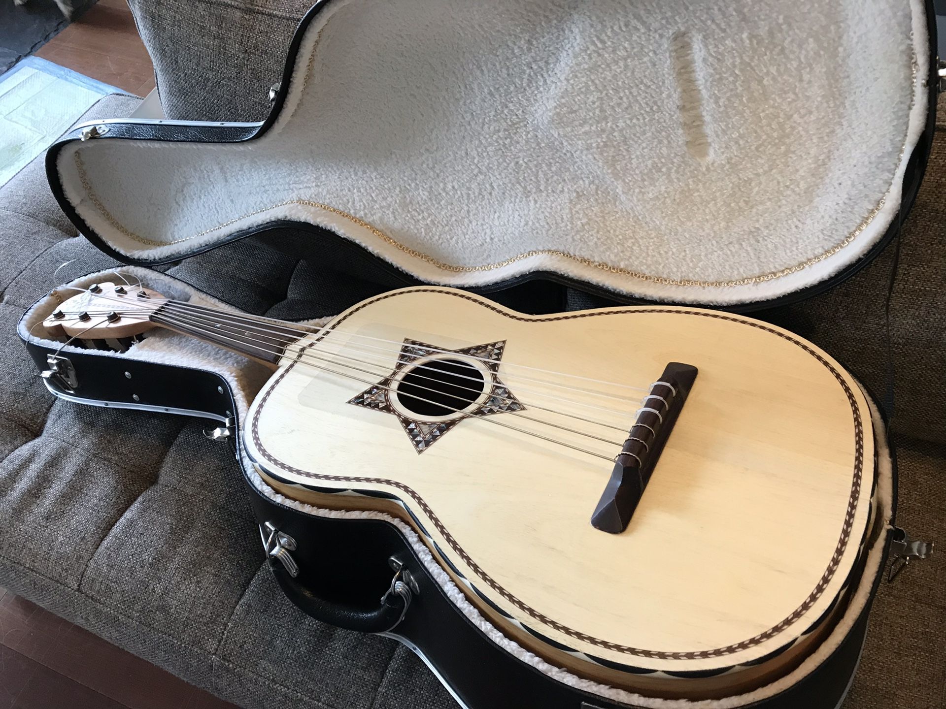 Ruben Morales Guitarron